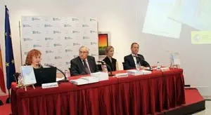 1. De Izquierda a derecha, María Luisa Clemente, el delegado de Xunta en Madrid José Ramón Ónega, la secretaria general de Inmigración y Emigración Marina del Corral y el presidente del CGCEE Eduardo Dizy