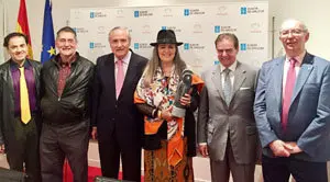 1. De izq. a dcha. Domingo de Famara, Gil Carbajal, el delegado dela Xunta José Ramón Ónega, María Carretero, Cassio Romano, y Custodio López Zamarra