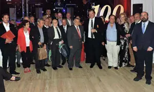 gaiman centenario brindis y presentes 5 11 5.png