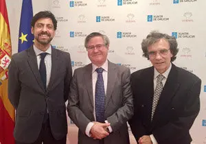 1. Francisco Javier Martín, arquitecto de Fomento, el coordinador de Avtividades de la Casa, Ramón Jiménez y José Antonio Ortiz, pte. de la Asociación de Amigos de los  Caminos de Santiago de Madrid