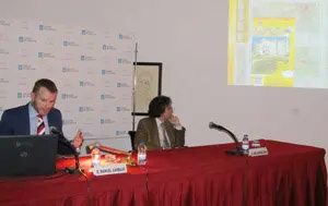 Manuel Carbajo y José Antonio Ortíz, en un momento de la conferencia
