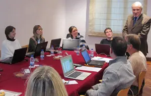 El delegado de la Xunta, José Ramón Ónega, dirigiéndose a los asistentes