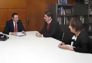 Consejero Presidencia y presidente Centro Asturiano Caracas 3