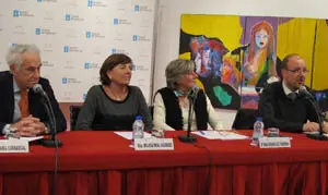 José María Carrascal, Miluca Real, Ana Rodríguez y Luis Latorre, en la mesa