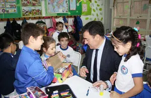 Conselleiro con alumnos del colegio 2 - copia