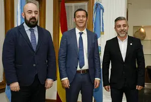 neuquen visita consul 25 5