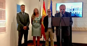 1. Acto oficial de inauguración, de izquierda a derecha, José Antonio Cacabelos alcalde de O Grove, Lucila V. Gulías nieta del arquitecto, Jesús Vázquez alcalde de Ourense y José R. Ónega delegado de la Xunta  