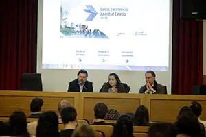 10,00 h.- O secretario xeral da Emigración, Antonio Rodríguez Miranda, inaugurará as Xornadas BEME Emprego das Bolsas Excelencia Mocidade Exterior na Universidade de Santiago de Compostela. No salón de actos da Facultade de Filosofía (praza de Mazarelos, s/n).
foto xoán crespo
09/04/18