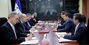 Garcia Casas en Honduras-con Pte