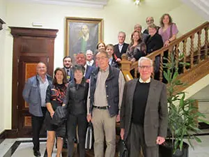 Posado de los miembros de  Asomega que asistieron a la asamblea.