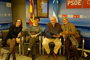 Francisca Vilches y Pilar Nieve posan junto a Lorena Suárez y Andres Hernández del PSOE.