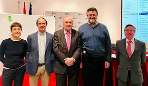 2. De izquierda a Derecha, Greta Fábregas, coordinadora  Fundación, Carlos Cortés, coordinador de jornada, José R. Ónega delegado Xunta Madrid, y Ramón Jiménez, coordinador Actos Casa Galicia