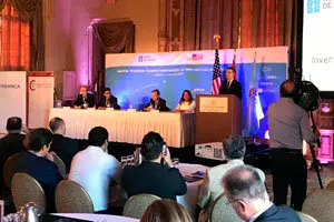 Feijoo-Encuentro empresarial Miami 23