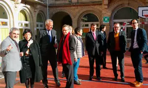 Ministra Celaa en colegio de París