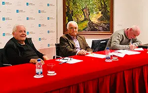 2. De izquierda a derecha, Miguel Romay, Ovidio Cadenas y Fernando Gómez, vicepresidente, presidente y secretario, respectivamente, de FAGAMA
