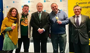 1. De izquierda a derecha, Nekane Soto, Fran Contreras, el delgado de la Xunta en Madrid José Ramón Ónega, Ernesto Díaz y Ramón Jiménez