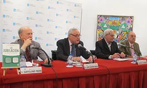 Durante la presentación, de i a d, Bartolomé Freire, José Ramón Ónega, Alfonso S. Palomares y Carlos Mingote