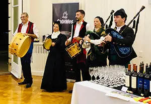 Foto 1 conjunto Todo slos caminos conducen a Santiago