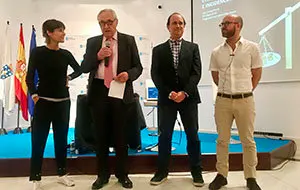 2.  De izquierda a derecha, la coordinadora de Programas Greta Fábregas, el delegado de la Xunta en Madrid José Ramón Ónega, el director de formación Carlos Cortés y el profesor Luis Carlos Perea