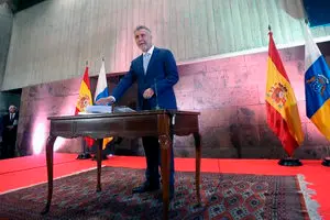 Toma posesión Angel Torres