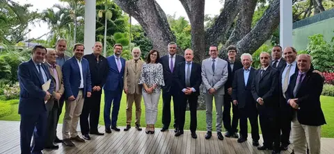 Consejo Administracion de la FES 1