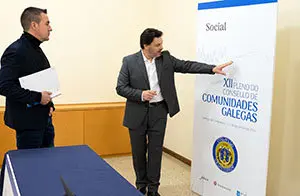 10,30 h.-   O secretario xeral da Emigración, Antonio Rodríguez Miranda, visitará San Martiño Pinario, onde se desenvolverá a primeira das xornadas do XII Consello de Comunidades Galegas (praza da Inmaculada
foto xoán crespo
29/11/2019