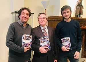 1. De izquierda a derecha Xosé Hermida, Ramón Jiménez y el autor Marcos Gendre