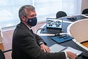 O vicepresidente primeiro e conselleiro de Presidencia, Xustiza e Turismo, Alfonso Rueda, acompañado do director xeral de Relacións Exteriores e coa UE, Jesús Gamallo, manterá unha reunión por videoconferencia con representantes das Agrupacións Europeas de Cooperación Territorial (AECTs) entre Galicia e o Norte de Portugal e da Comisión de Coordinación de Desenvolvemento Rexional do Norte de Portugal (CCDR-N).