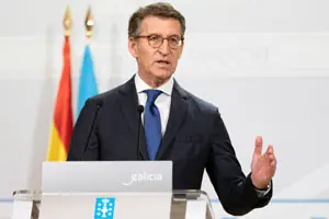 O titular do Goberno galego, Alberto Núñez Feijóo, durante a rolda de prensa posterior á reunión semanal do Consello da Xunta. San Caetano, Santiago de Compostela, 29/12/21.