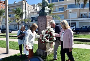 Uru.Dia mujer-ofrenda