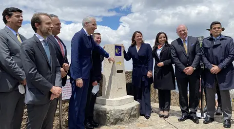 14.Conde inauguracion hito Camino Santiago en Colombia 1