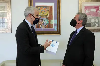 Conde-embajador de Eslovenia 1