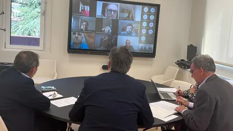 Perea reunido con consejeros generales