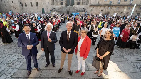 O titular do Goberno galego, Alfonso Rueda, acompa&ntilde;ado polo secretario xeral da Emigraci&oacute;n, Antonio Rodr&iacute;guez Miranda, preside a recepci&oacute;n oficial con motivo da VI edici&oacute;n do D&iacute;a da Galicia Exterior. Praza do Obradoiro - Hostal dos Reis Cat&oacute;licos, Santiago de Compostela, 09/07/22.
