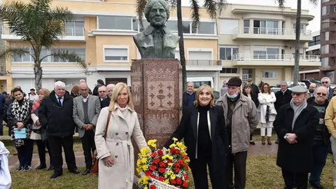 Uru.Dia Galicia argimon-rosaia-charo
