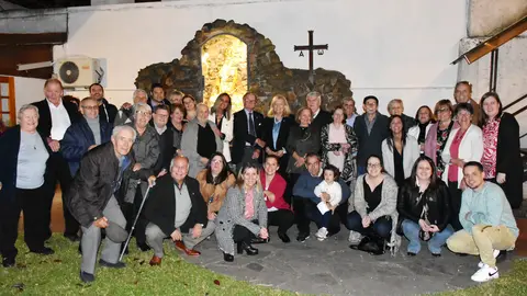 Uru.todos con la santina