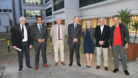 Uru-Hogar autoridades