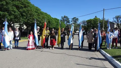 darregueira_participo_desfile_aniv_116_9_10_22