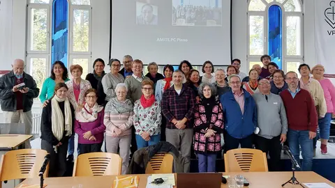 Adentro-Foto familia III Seminario Adentro 2022