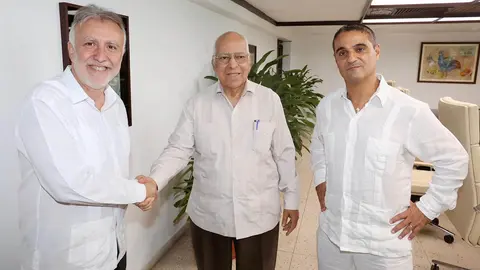 Torres y Ricardo Cabrisas