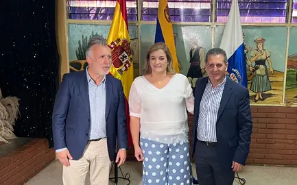 Arelis Marante con el presidente y Zamora Padrón