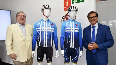 gerente y presidente de AE