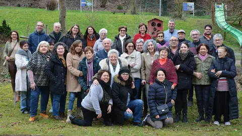 Foto familia de los participantes presenciales del 1er seminario Adentro 2023