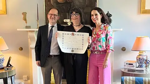 Condecoración Nuria Fraile 1