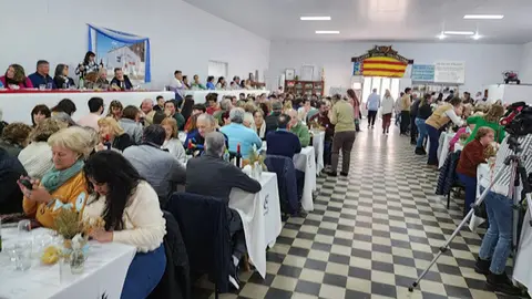 San roman aniv-Salon lleno