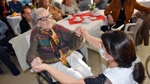 Uruguay. Española Hogar Día de Galiciadolores victo