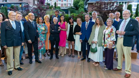 20:30 horas. Hotel Santemar
Los consejeros de Presidencia, Justicia, Seguridad y Simplificación Administrativa, Isabel Urrutia, y de Economía, Hacienda y Fondos Europeos, Luis Ángel Agüeros, asisten a los premios Emboque de Oro.  17 AGOSTO 2023 © Miguel De la Parra