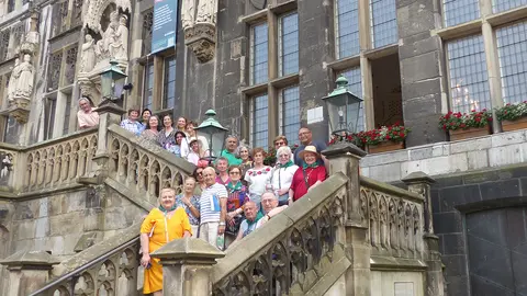 Adentro-Adentristas en el ayuntamiento de Aquisgrán