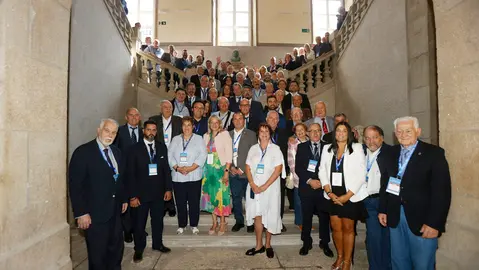 1.Todos sin autoridades