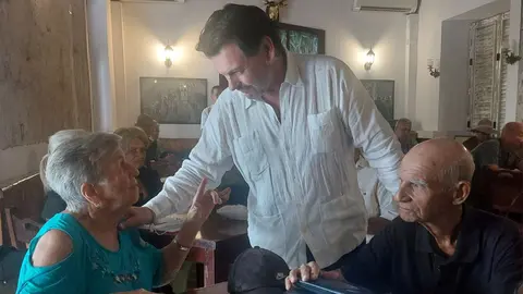 48196-reunion-emigracion-presidentes-entidades-galegas-cuba-3